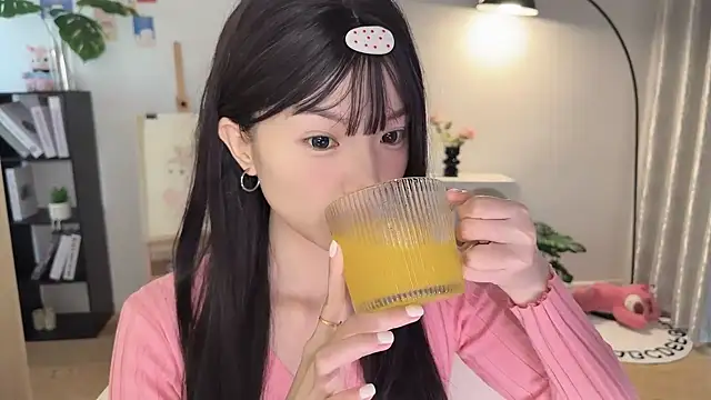 Momo-xx online show from October 2025 12:23:01 AM