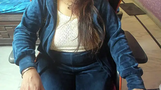 ShylaGill online show from November 2025 01:50:01 AM