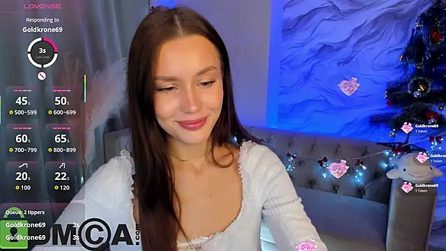 Aria Mila online show from December 2025 12:18:01 PM