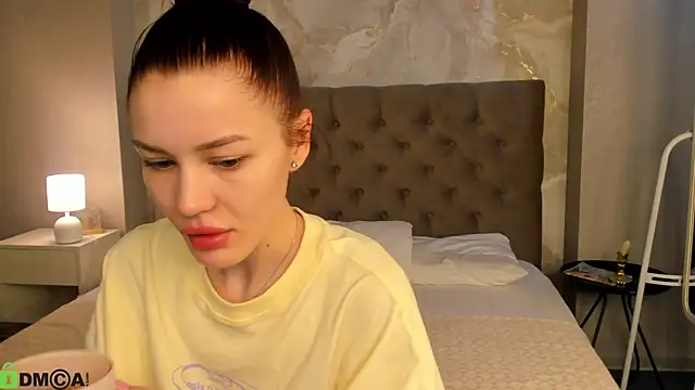 Aria Mila online show from May 2026 03:06:01 AM