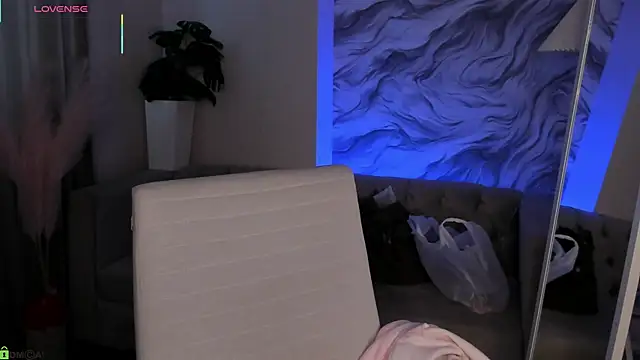 Aria Mila online show from March 2026 03:17:01 AM