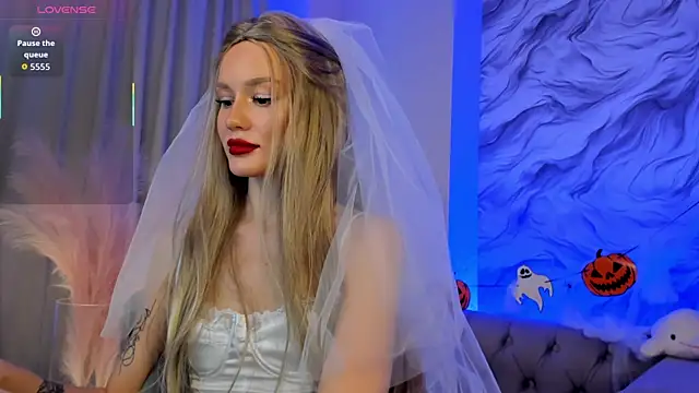 Aria Mila online show from October 2025 11:30:01 AM