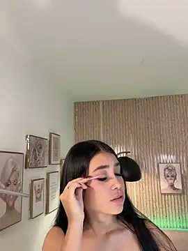 Natti london online show from March 2026 05:32:02 AM