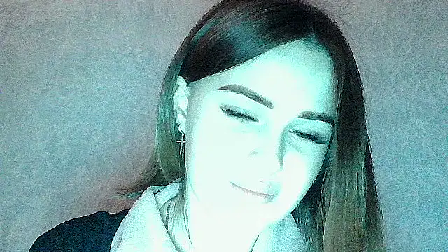 SweetLoraa online show from December 2025 05:12:01 PM