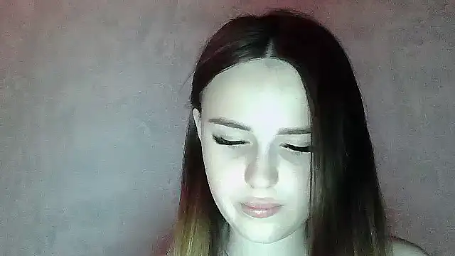 Snapshot of SweetLoraa chatting on June 2026 05:43:01 PM SweetLoraa online show from June 2026 05:43:01 PM