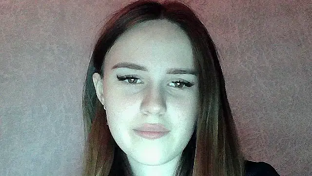 SweetLoraa online show from December 2025 01:47:02 PM