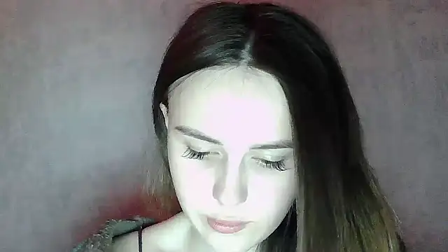 SweetLoraa online show from April 2026 10:27:02 PM