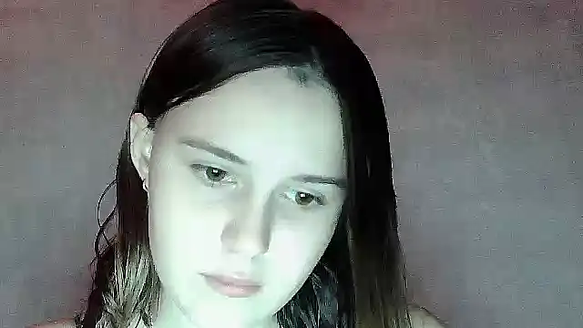 SweetLoraa online show from October 2025 12:44:02 AM