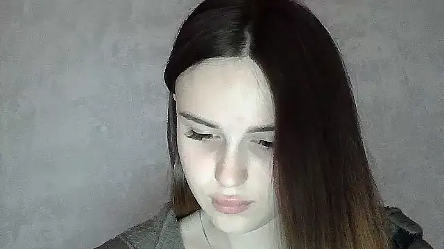 SweetLoraa online show from May 2026 06:52:01 AM