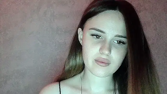 SweetLoraa online show from May 2026 06:16:01 PM