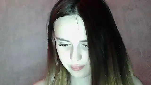 Snapshot of SweetLoraa chatting on July 2026 02:05:17 AM SweetLoraa online show from July 2026 02:05:17 AM