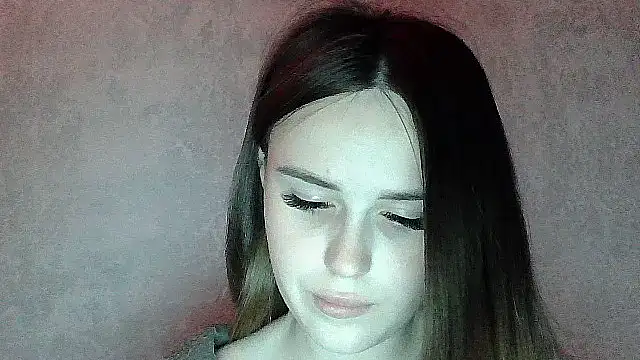 SweetLoraa online show from May 2026 06:33:01 PM