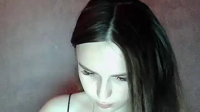 SweetLoraa online show from May 2026 08:09:01 PM