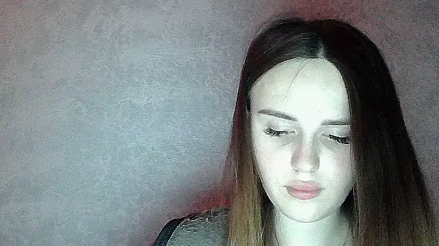 SweetLoraa online show from May 2026 06:58:01 PM