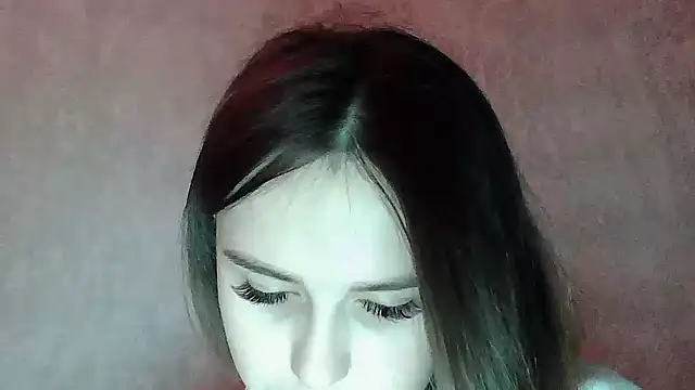 SweetLoraa online show from February 2026 04:51:02 PM