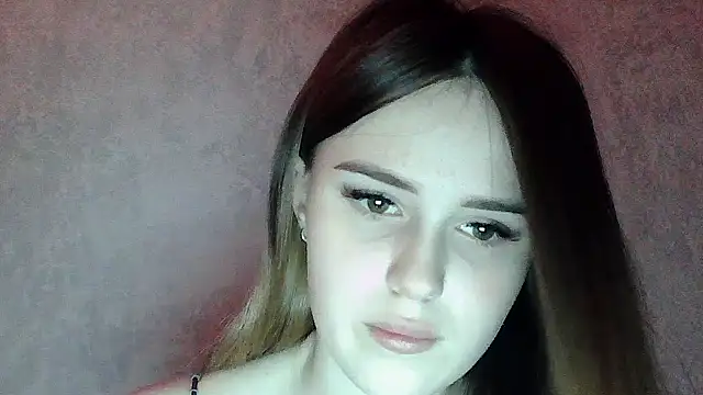 SweetLoraa online show from February 2026 05:34:01 PM