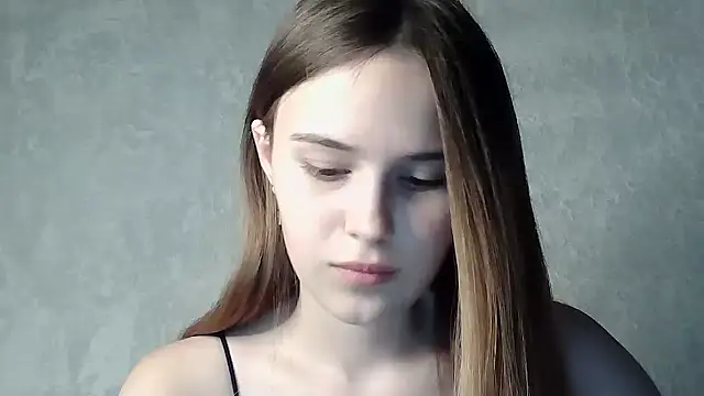 SweetLoraa online show from September 2025 06:08:01 PM