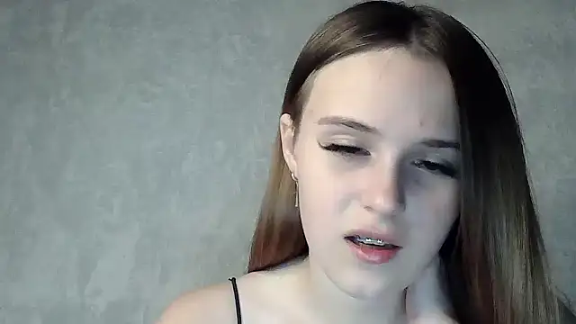 SweetLoraa online show from September 2025 03:19:02 PM