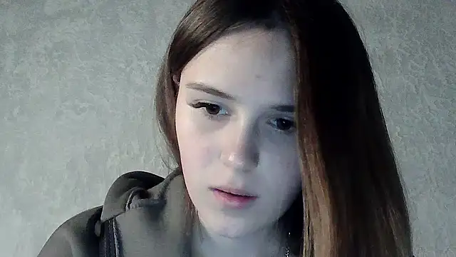 SweetLoraa online show from October 2025 06:42:01 PM