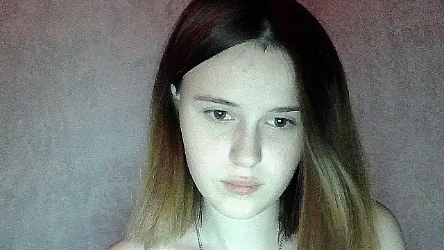 SweetLoraa online show from October 2025 04:00:02 AM