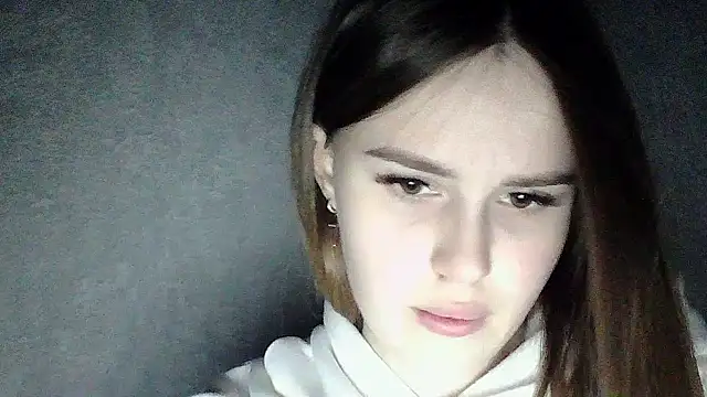 SweetLoraa online show from February 2026 04:28:02 PM