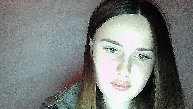 SweetLoraa online show from May 2026 06:31:02 PM