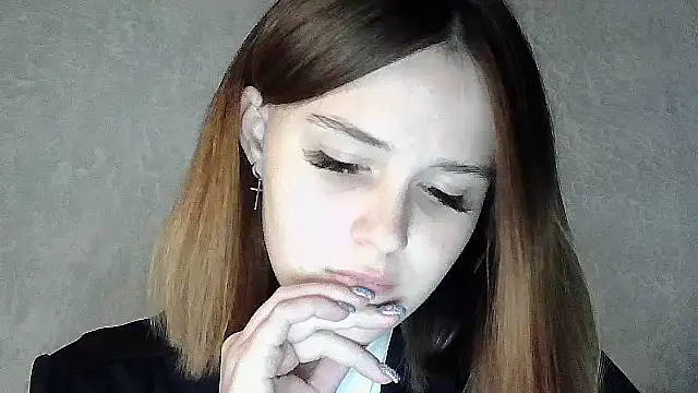 SweetLoraa online show from October 2025 05:25:02 PM