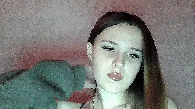 SweetLoraa online show from November 2025 01:47:01 PM