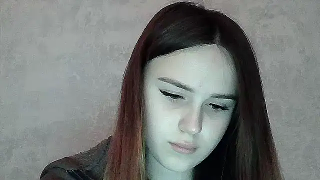 SweetLoraa online show from April 2026 03:38:01 PM