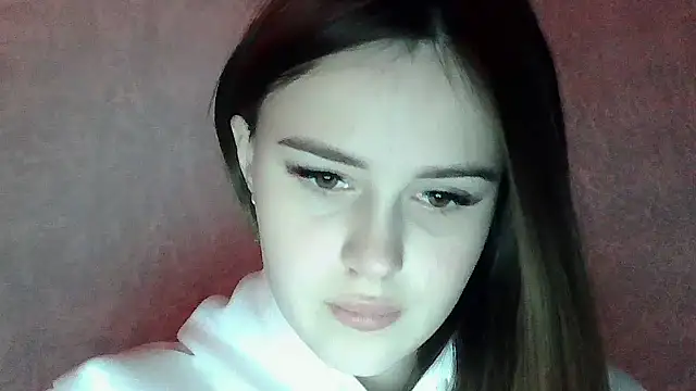 SweetLoraa online show from February 2026 04:03:01 PM