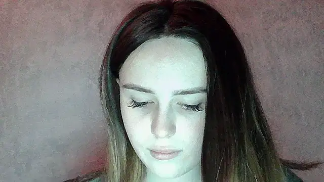 SweetLoraa online show from April 2026 07:26:02 PM