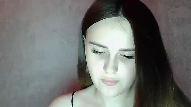 Snapshot of SweetLoraa chatting on July 2026 11:24:02 PM SweetLoraa online show from July 2026 11:24:02 PM
