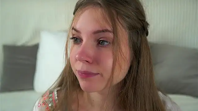 KarriBrownd online show from October 2025 01:06:01 AM