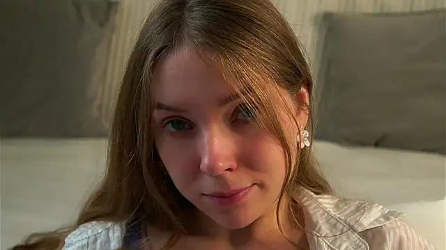 KarriBrownd online show from October 2025 01:09:01 AM