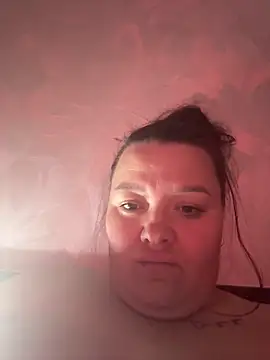 SunnyLeila2101 online show from May 2026 06:20:01 PM