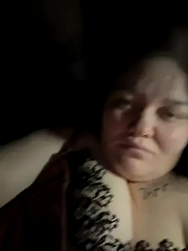 SunnyLeila2101 online show from December 2025 09:05:01 PM