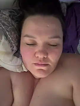 SunnyLeila2101 online show from May 2026 10:00:02 PM