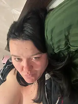 SunnyLeila2101 online show from October 2025 04:48:02 PM