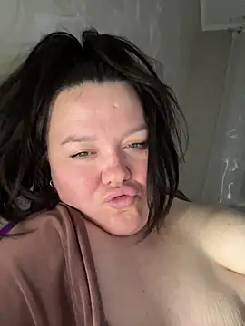 SunnyLeila2101 online show from May 2026 06:58:02 PM