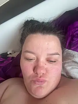 SunnyLeila2101 online show from May 2026 05:47:01 AM