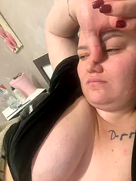 SunnyLeila2101 online show from October 2025 08:10:01 PM