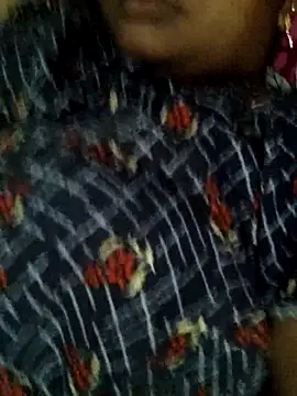 Snapshot of Tamilreethu chatting on October 2025 08:48:02 AM Tamilreethu online show from October 2025 08:48:02 AM