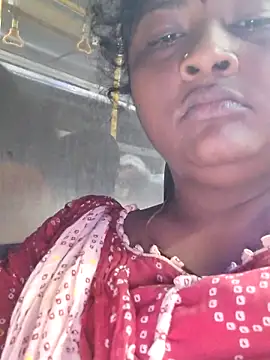 Snapshot of Tamilreethu chatting on October 2025 06:42:02 PM Tamilreethu online show from October 2025 06:42:02 PM