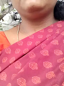 Snapshot of Tamilreethu chatting on September 2025 03:44:01 AM Tamilreethu online show from September 2025 03:44:01 AM