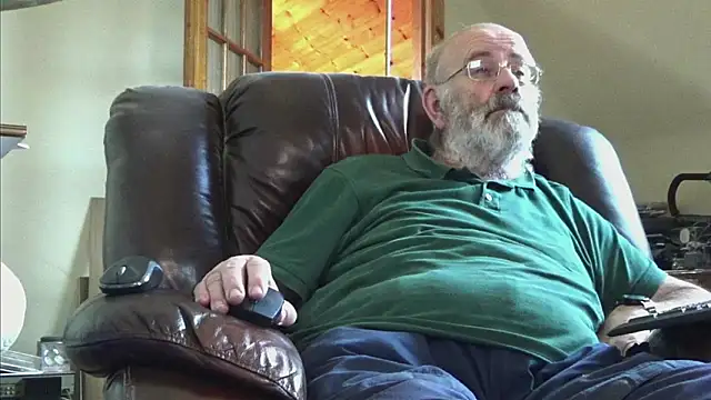 janzer13 online show from October 2025 02:35:02 PM