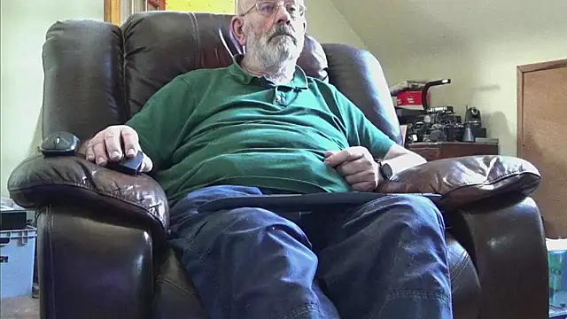 janzer13 online show from March 2026 02:01:01 PM