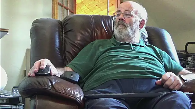 janzer13 online show from November 2025 02:11:01 PM