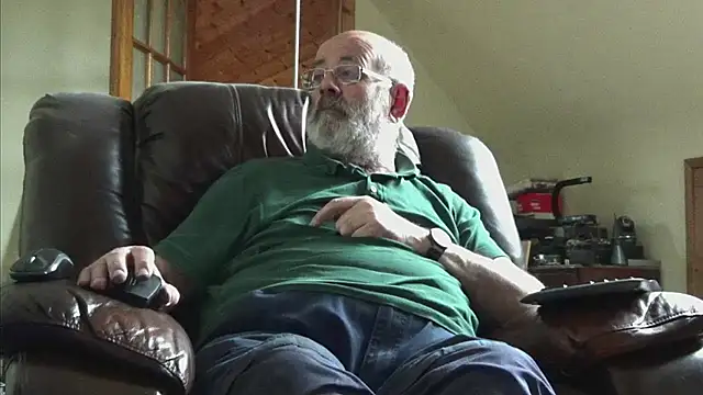 janzer13 online show from April 2026 01:40:03 PM