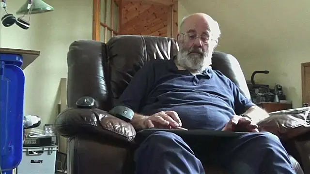 janzer13 online show from September 2025 02:01:01 PM