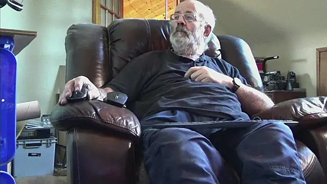 janzer13 online show from January 2026 02:13:01 PM